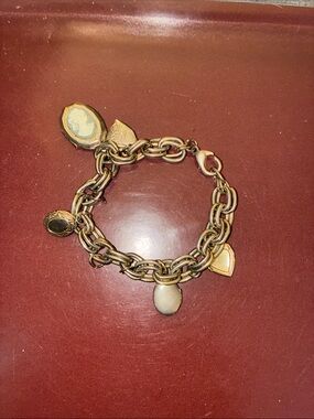 Charm bracelet